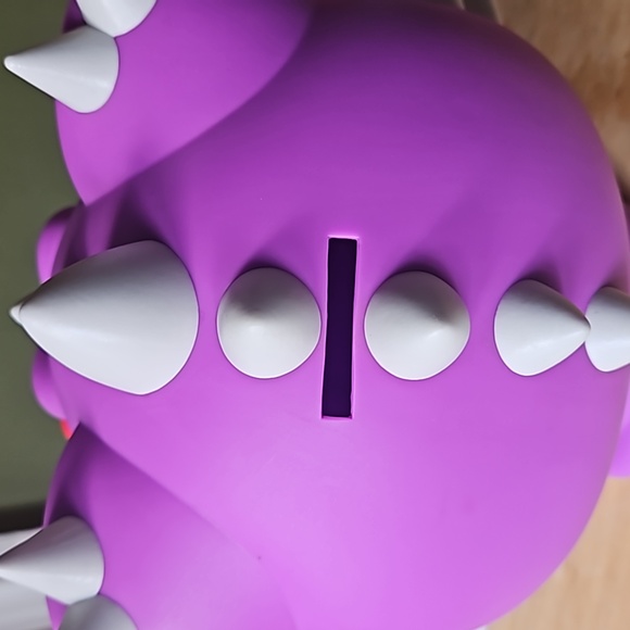 HELLO KITTY KAIJU FIGURAL BANK - Picture 5 of 9